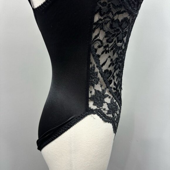 36C VS Black Lace Lingerie Bodysuit - Picture 6 of 13